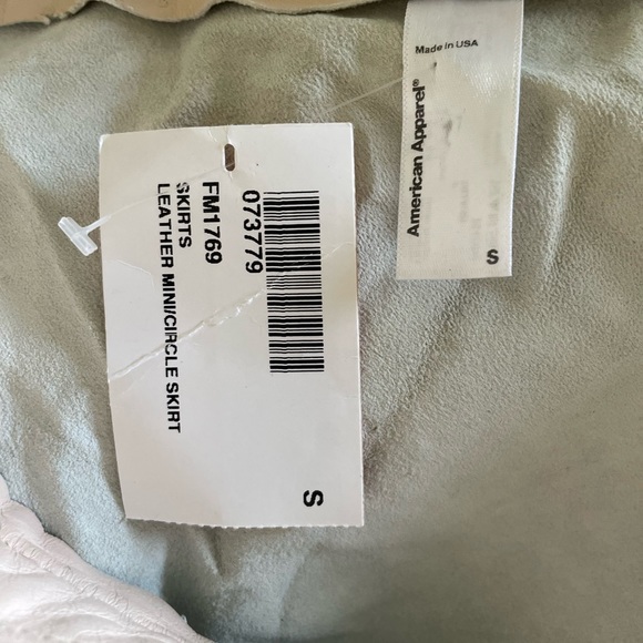 REAL   leather AMERICAN NWT skating circle flared mini, short skirt size S - Picture 4 of 5